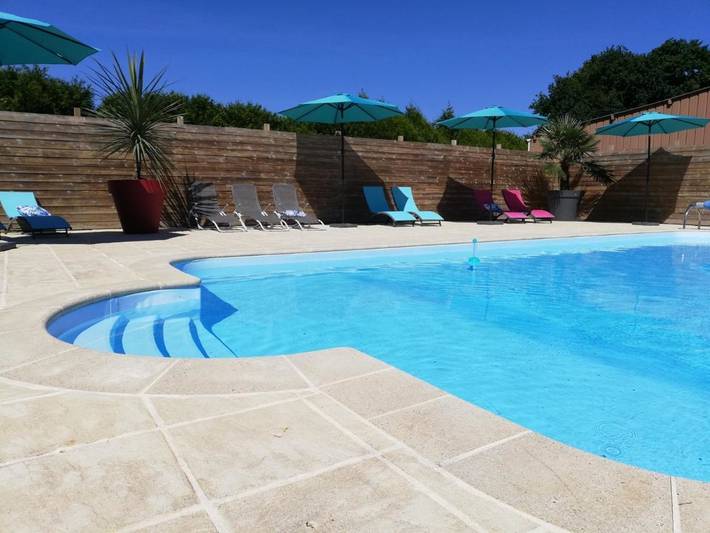 Location de vacances pour 2 personnes, avec vue et piscine ainsi que terrasse et jardin à Calorguen - 3