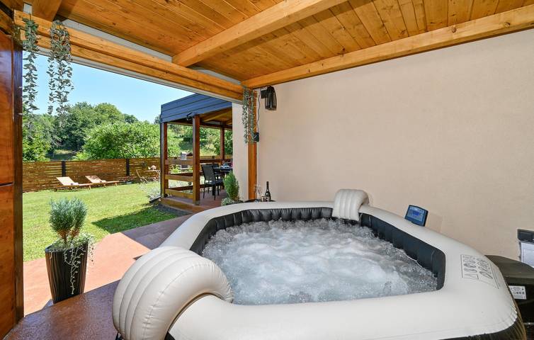 Reizende Ferienwohnung mit 2 Schlafzimmern und Terrasse in der Nähe von Ludbreg und dem Fluss Bednja in Ludbreg, Varazdin