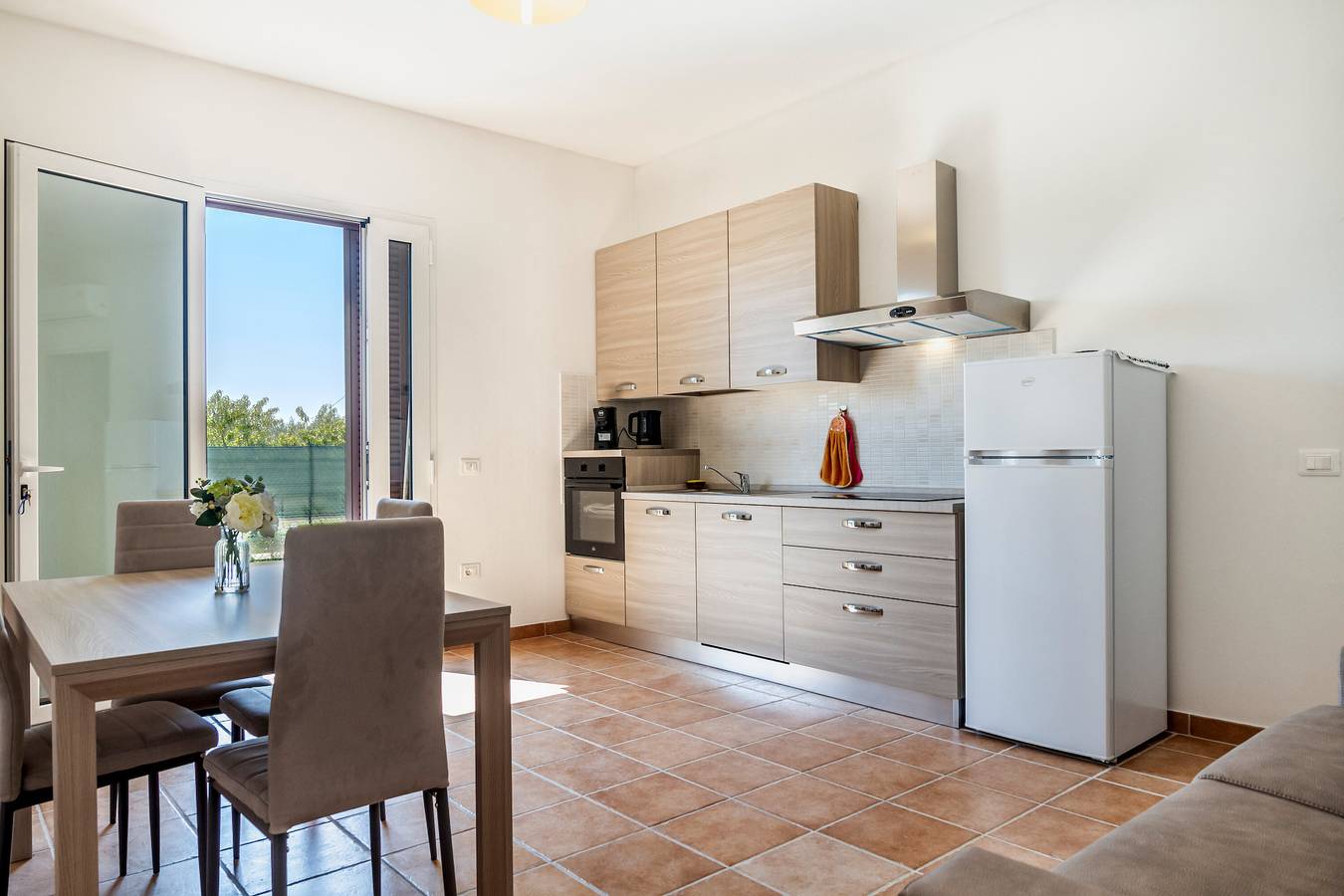Apartamento entero, Apartamento 'Lavanda' con terraza privada, Wi-Fi y aire acondicionado in Grosseto, Provincia de Grosseto