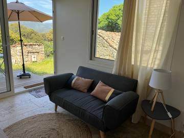 Gîte pour 3 personnes, avec jardin et vue à Granace