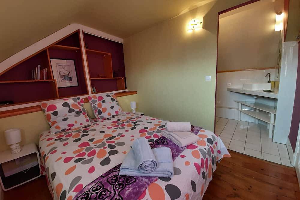Lovely house with beautiful garden, close to town center. No Linky + filter. in Argelès-Gazost, French Pyrenees