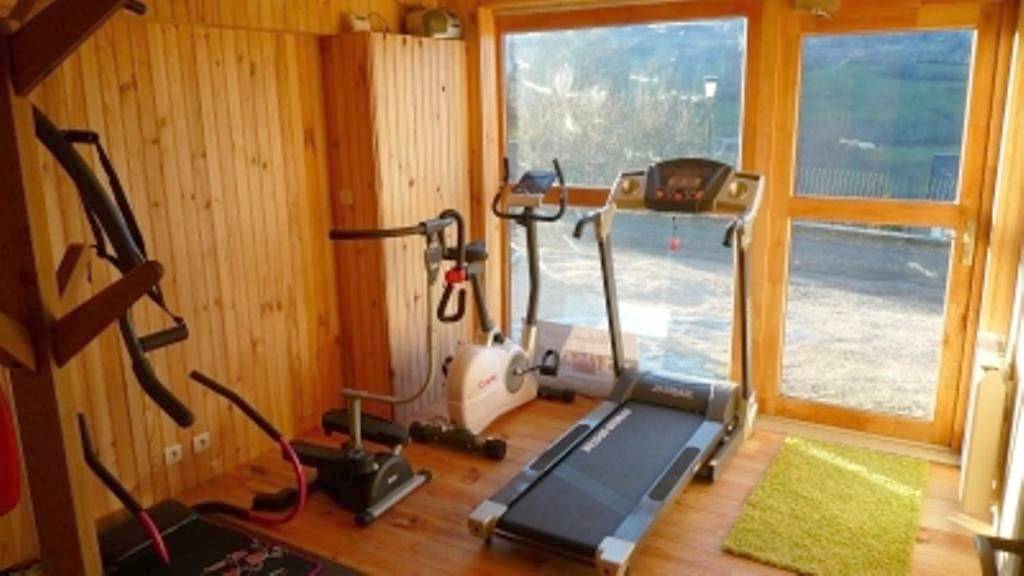 Appartement entier, Classic Apartment in Cheylade, Parc naturel régional des Volcans d'Auvergne