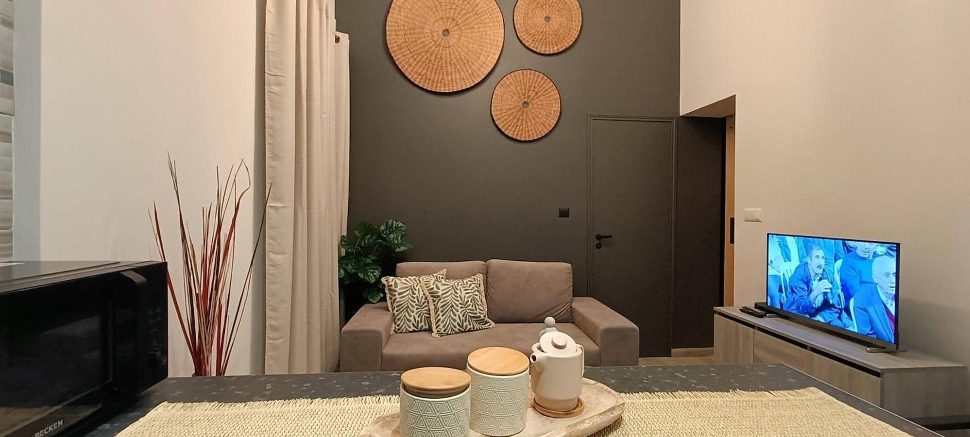 Geheel appartement, Homeland Place Al – Comfortabel verblijf dicht bij centrum en strand in Horta, Faial