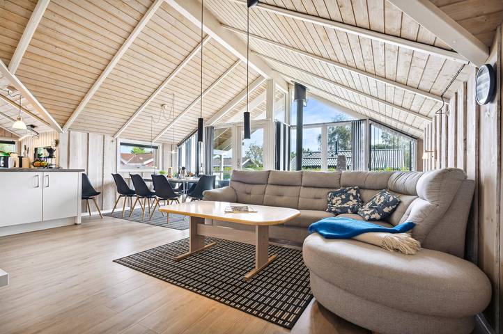 Ferienhaus für 8 Personen, mit Whirlpool und Terrasse sowie Garten und Sauna in Mommark - 2