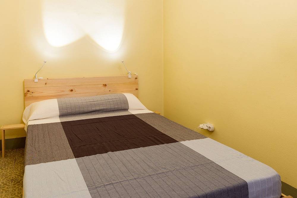 Terraced house at the beach. Barcelona. Free Wifi in Canet de Mar, Costa del Maresme