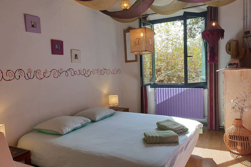 Belle Villa Avec Piscine et jardin de 1000m2 à 2 Pas De La Plage in Six-Fours-les-Plages, Côte méditerranéenne (France)