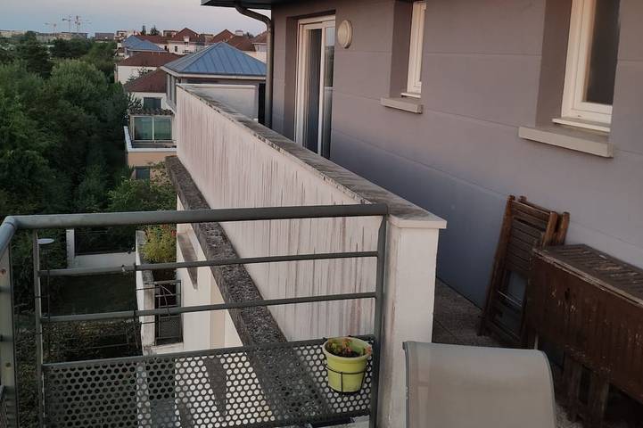 Location de vacances pour 6 personnes, avec Jacuzzi et Terrasse à Bussy-Saint-Georges