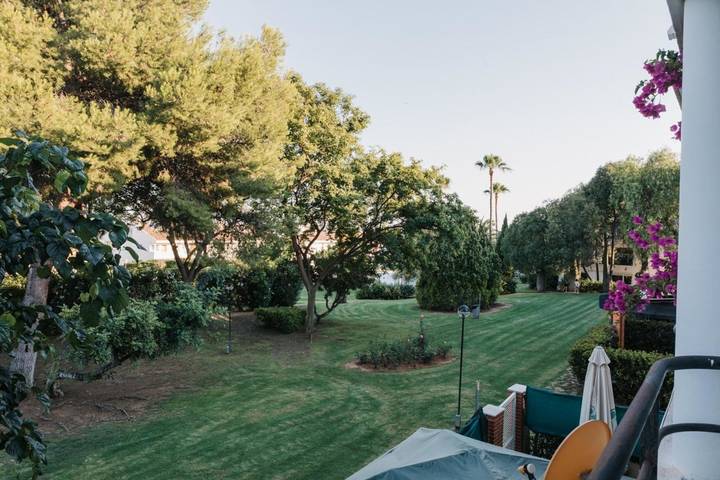 Gîte pour 4 personnes, avec piscine ainsi que vue et jardin à Puçol - 2