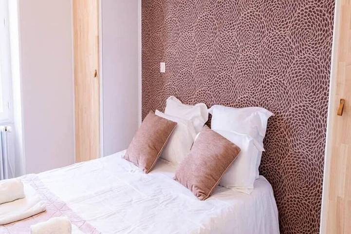 Location de vacances pour 12 personnes, avec jardin dans Davayé - 4