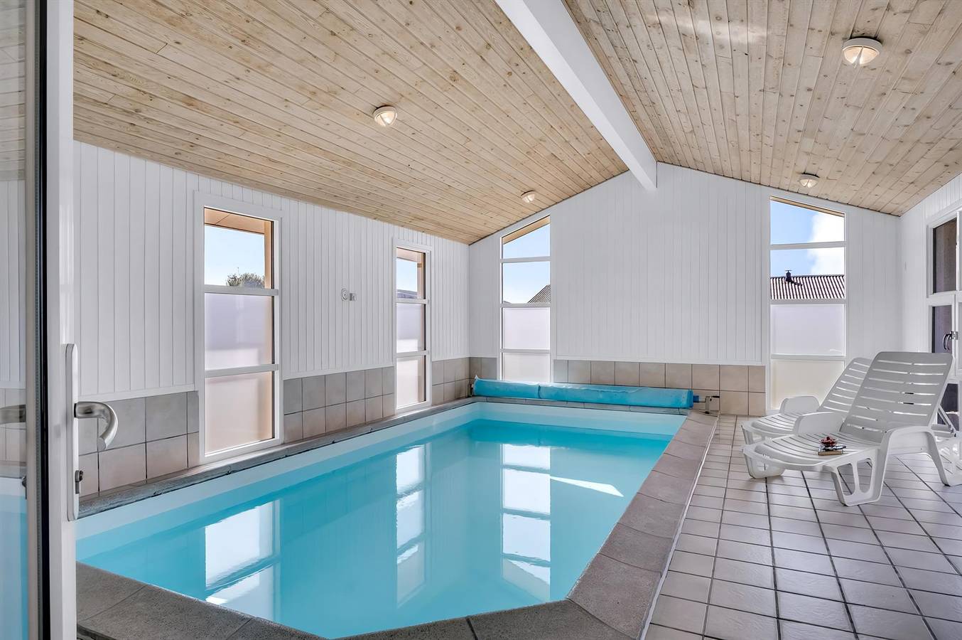 Amazing home in Vestervig w/ 4 Bedrooms, Indoor swimming pool and Sauna in Kærgården, Limfjord in Nordjütland