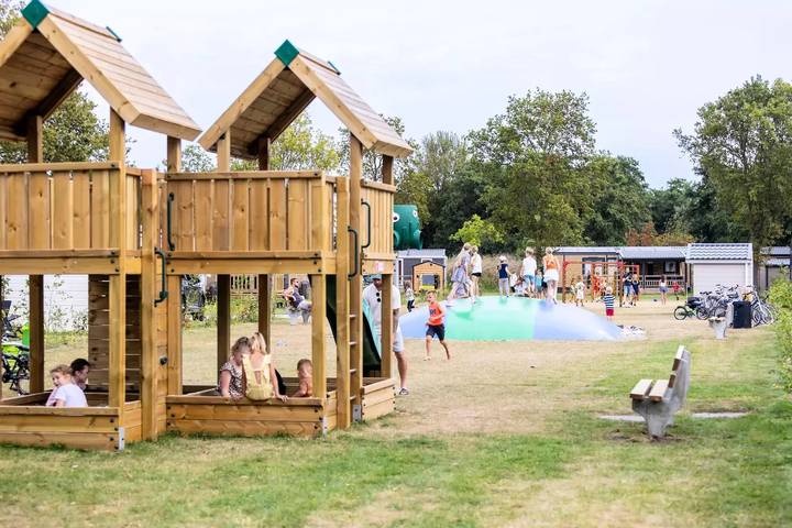 Camping für 6 Personen, mit Terrasse, mit Haustier in Zeeland - 3