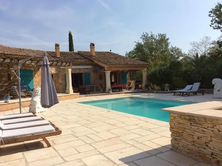 Chalet para 6 personas, con jardín además de vistas y piscina - 1