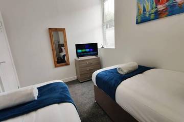 Apartment for 4 People in Swansea, Swansea region, Photo 1