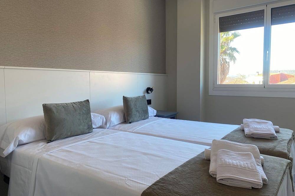 Entire apartment, Adeline, Brand New Three-Bedroom Apartment With Garage Space in Caldas de Reis, Pontevedra Province