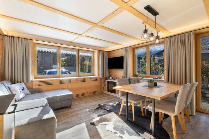 Ganze Wohnung, Ferienwohnung 'Wohnung "Steinbock"' mit Bergblick, privater Terrasse und WLAN in Bregenzerwald (Vorarlberg), Au