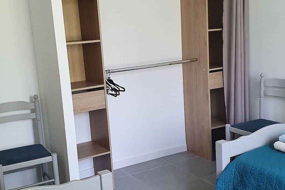 Modern house, 3 bedrooms in Aubignan, Vaucluse