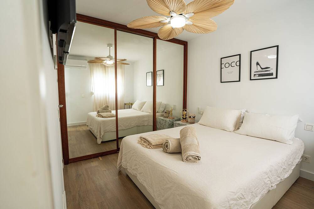 Luxury house with Swimming Pool, Garage and Wifi in Playa de Los Lances, Tarifa