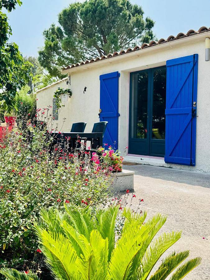 Location de vacances pour 3 personnes, avec jardin et piscine ainsi que terrasse et vue à Lézignan-Corbières - 4