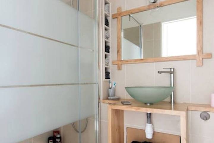 Gîte pour 2 personnes, avec piscine dans Casino De Chatelaillon - 3