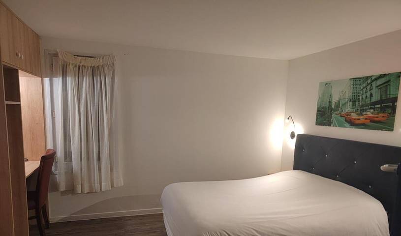 Hôtel pour 2 personnes, avec terrasse, animaux acceptés à Bouafle - 3