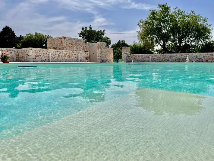 B&b per 3 persone, con Terrazza e Giardino nonché Piscina e Panorama a Noci