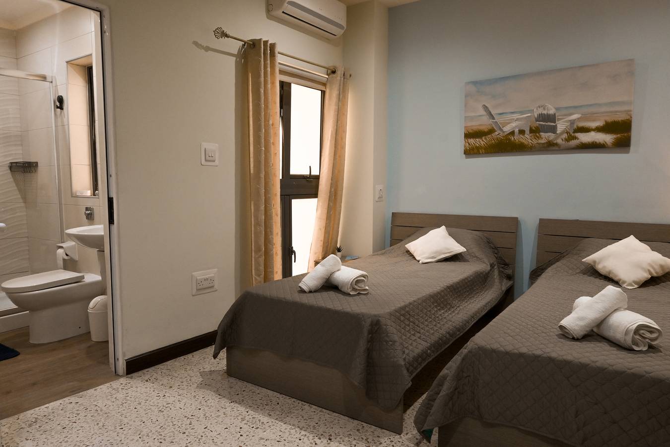 Sunny Ensuite by the Sea - A2 in St. Paul's Bay, Malta Island