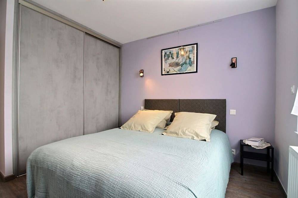 Entire apartment, La Maison Bleue - Comfortable appt Gr34 / sea in Locmaria-Plouzané, Brest region