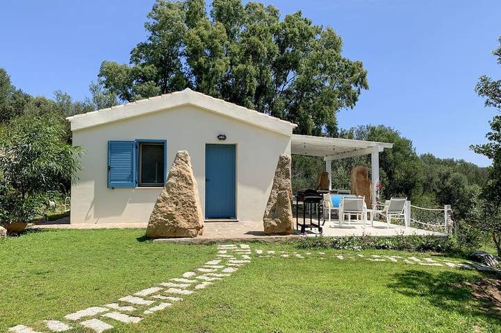 Ferienhaus für 4 Personen, mit Terrasse und Garten sowie Pool