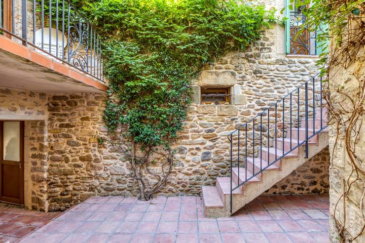 Gîte de la riviere, beautiful village house (with artist studio) in Villemagne-l'Argentière, Béziers Området