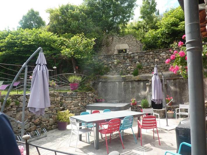 Location de vacances pour 8 personnes, avec jardin et jacuzzi, adapté aux familles à Saint-Aventin - 3