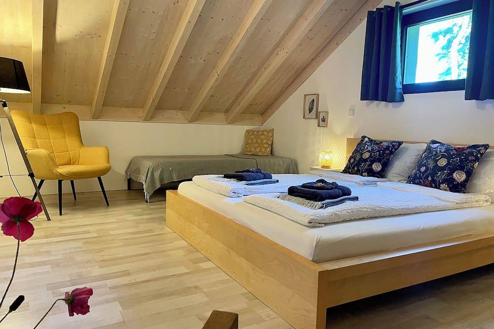 Wäller Haus – Stilvolles Designhaus mit Kamin und großem, eingezäuntem Garten in Breitscheid, Rheinland-Pfalz