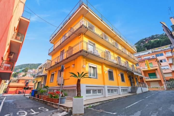 Hôtel pour 2 personnes, avec balcon, adapté aux familles à Laigueglia - 2