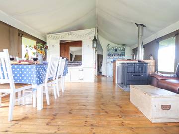 Hut for 6 People in Lamorna, Cornwall, Photo 3