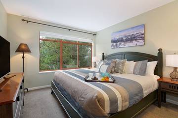 Villa for 7 Guests in Whistler, British Columbia, Picture 2