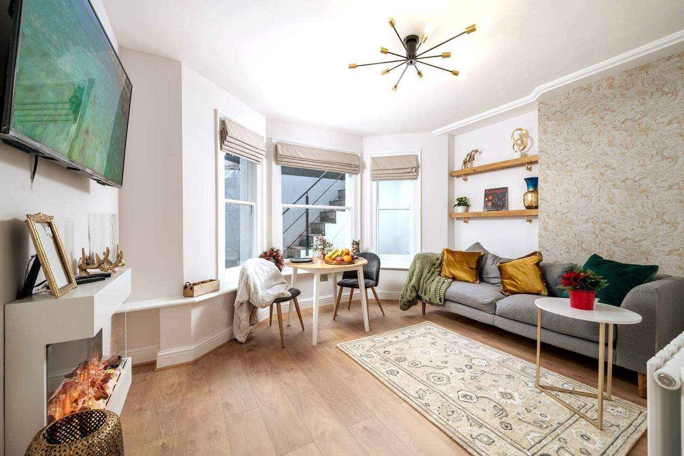 Entire apartment, Kensington & Chelsea 1Br | Patio Apartment | Tube in Hammersmith and Fulham, London