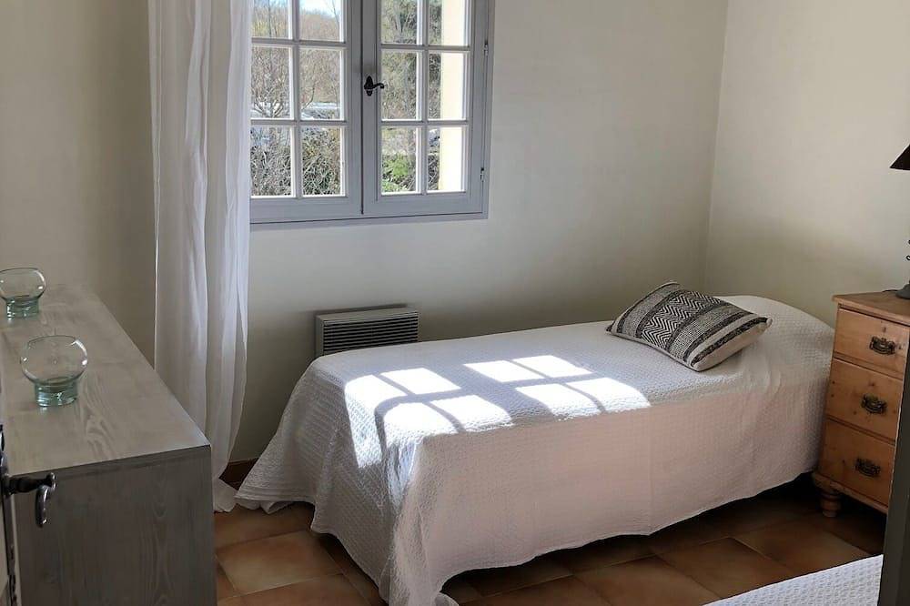 Angenehme Villa mit Garten und privatem Swimmingpool in Apt, Regionaler Naturpark Luberon