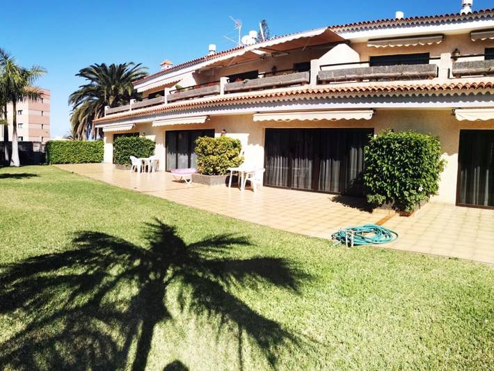 Casa de vacaciones para 2 personas, con terraza además de piscina y jardín en Puerto de la Cruz