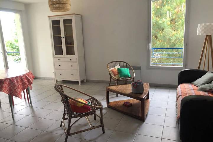 Ganze Wohnung, Chez Pia, apartment with swimming pool in Poitiers, Vienne
