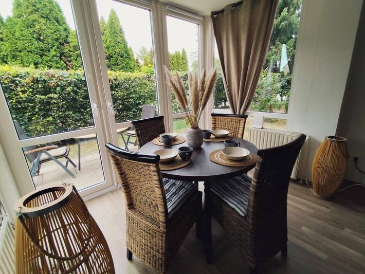 Ferienwohnung für 5 Personen, mit Garten und Ausblick sowie Terrasse am Zwenkauer See