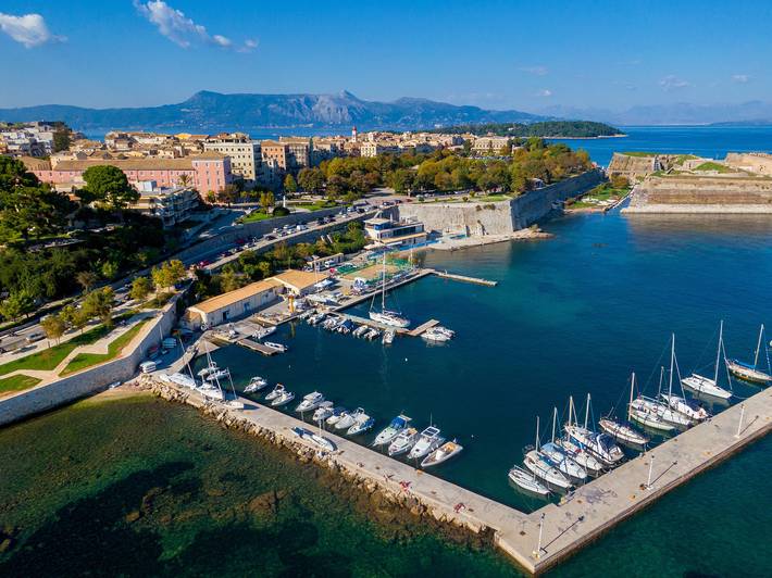 Bateau pour 6 personnes dans Benitses - 3