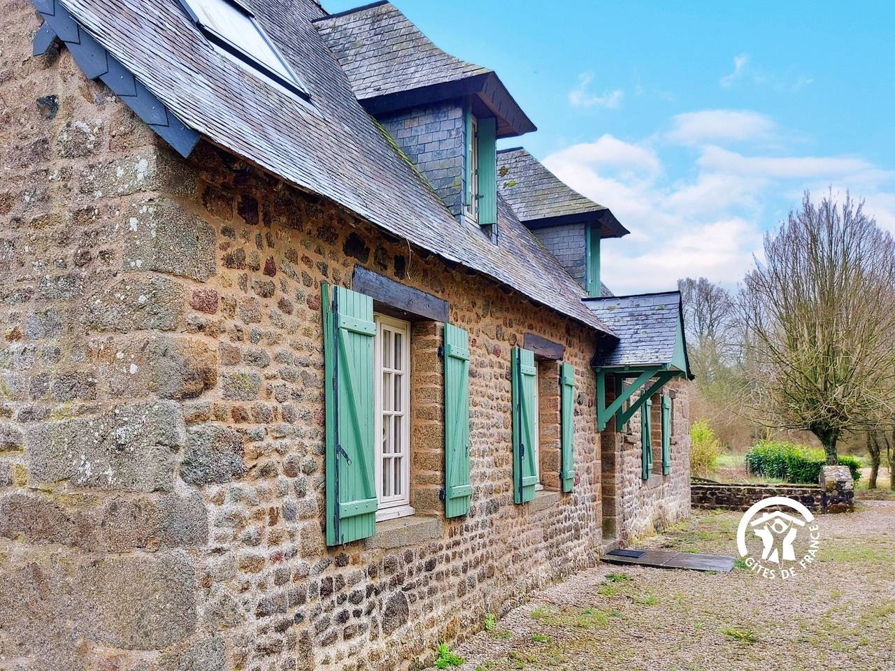 Maison rustique en pierre avec rivière, terrasse, pêche et randonnées - Saint-Mars-sur-la-Futaie in Saint-Mars-sur-la-Futaie, Mayenne