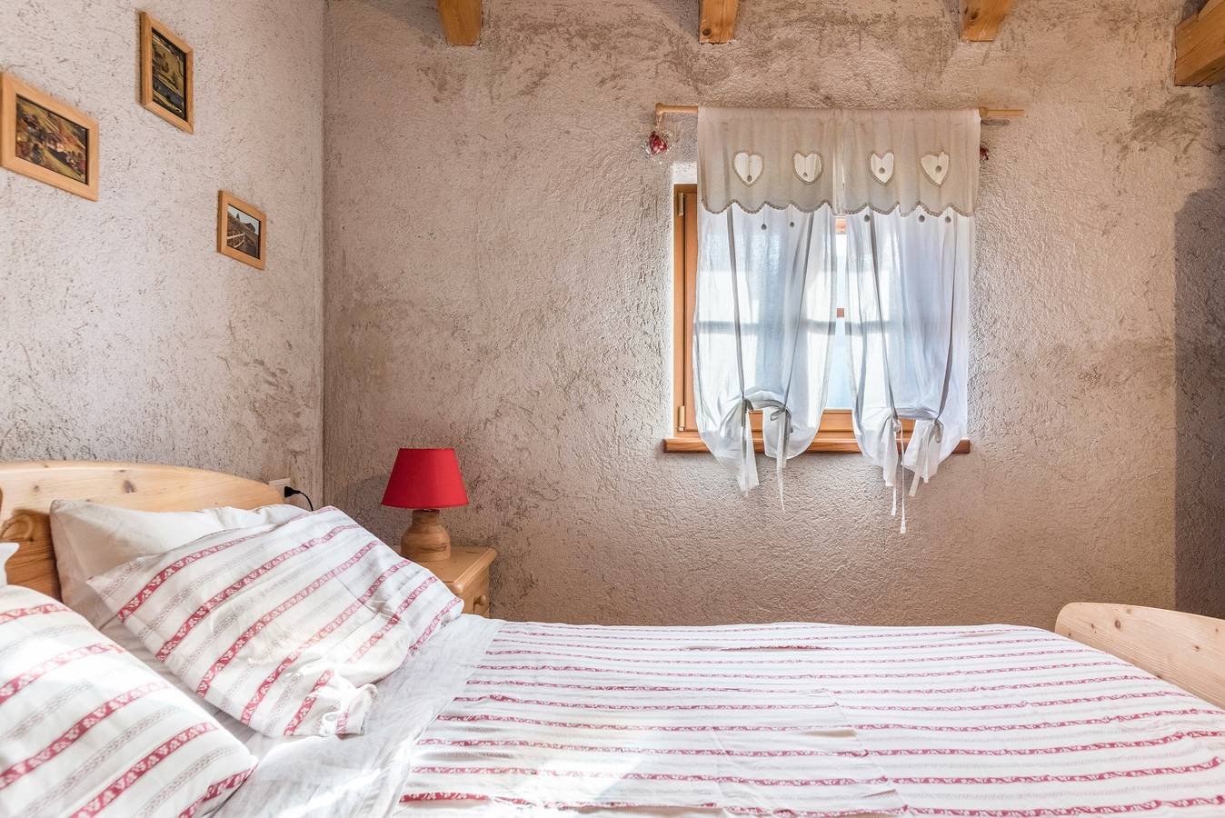 Chalet 'Baita Al Rossat' met bergzicht, tuin en wifi, foto 13