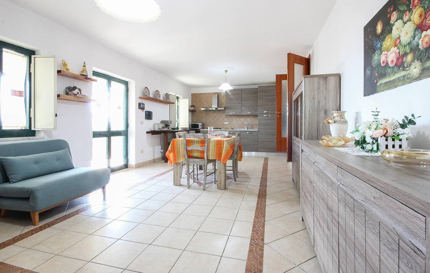 Appartement confortable avec piscine, jardin et parking à Avella in Avella, Province d'Avellino