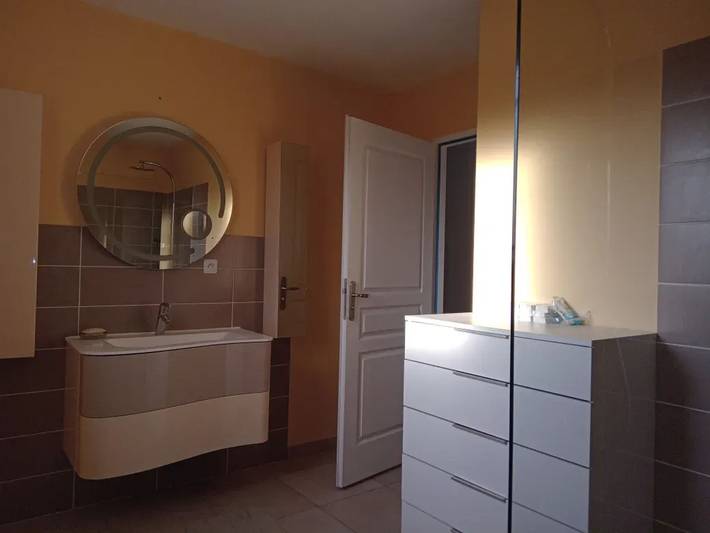 Location de vacances pour 6 personnes, avec jardin ainsi que terrasse et piscine à Gras - 4