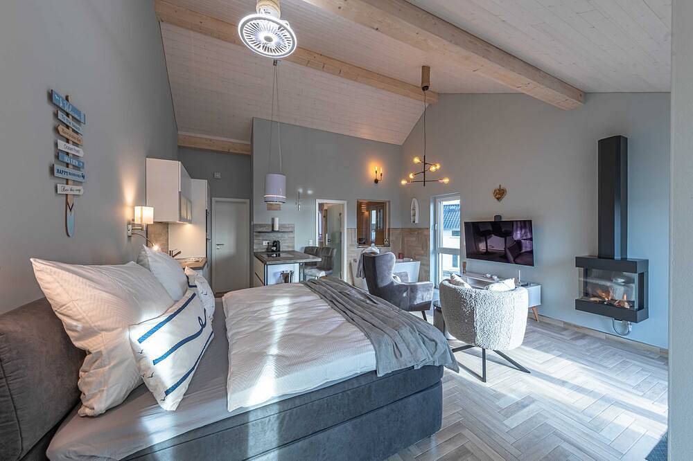 Ganze Wohnung, Loft am Müritzufer 2 - Luxus Loft am Müritzufer in Sietow-Dorf, Sietow