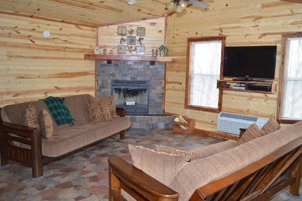 Solarium 4 Schlafzimmer 2 Bad Kabine # 16 am Patoka Lake im südlichen Indiana in Patoka Lake