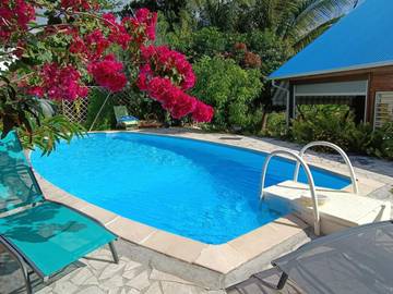 Lodge pour 2 personnes, avec jardin ainsi que vue et piscine en Guadeloupe