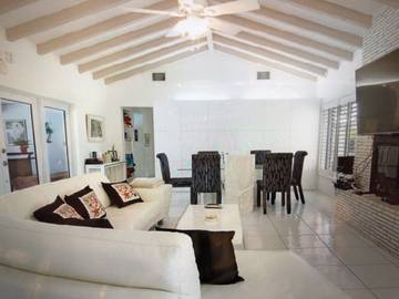 Vacation House for 2 Guests in Coral Ridge, Fort Lauderdale, Picture 3