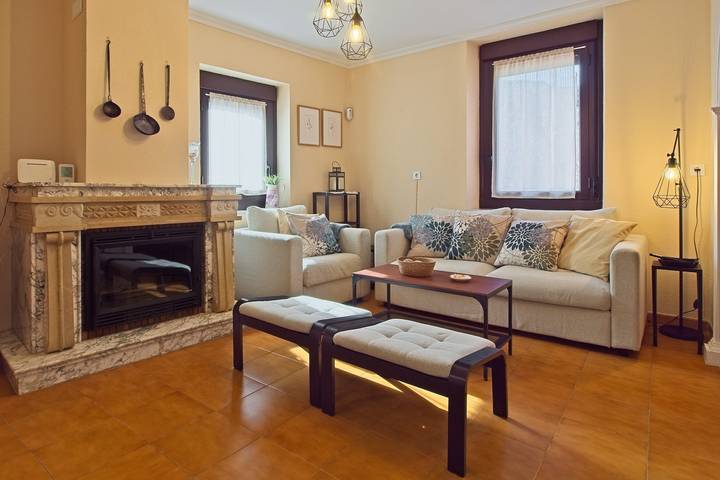 Casa rural para 5 personas, con jardín y balcón - 1