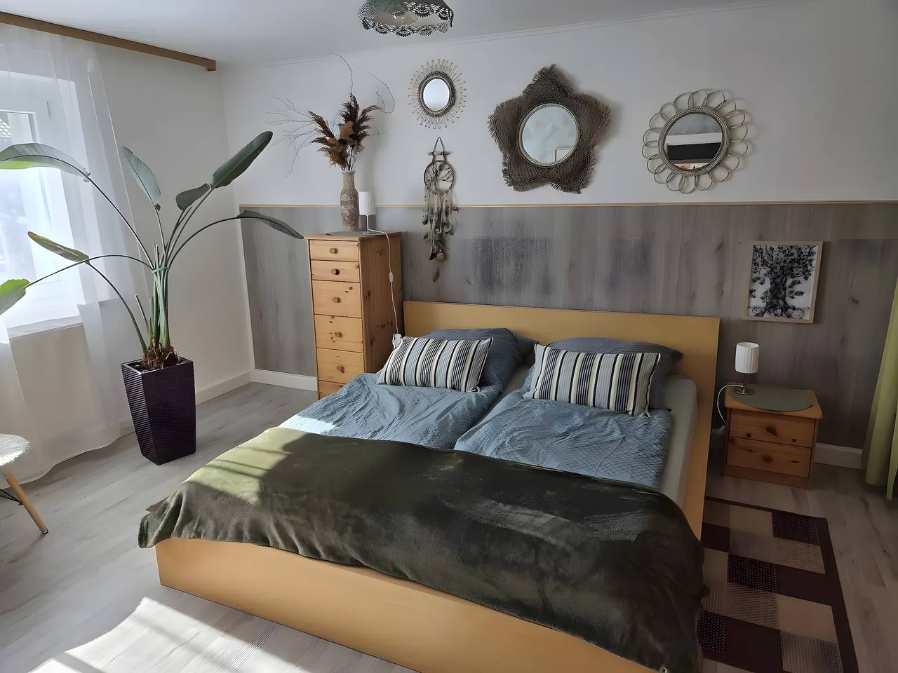 Ganze Wohnung, Apartment 'Waldbach' im Haus Regenhäusl mit Bergblick, Gemeinschaftsterrasse und Wlan in Arrach, Ostbayern